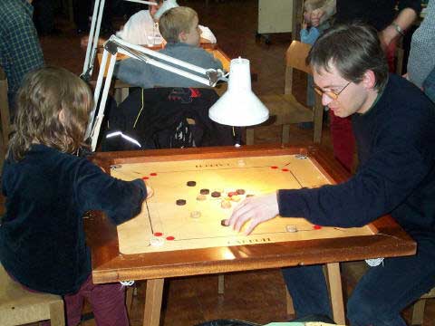 Carrom fr Gro und Klein
